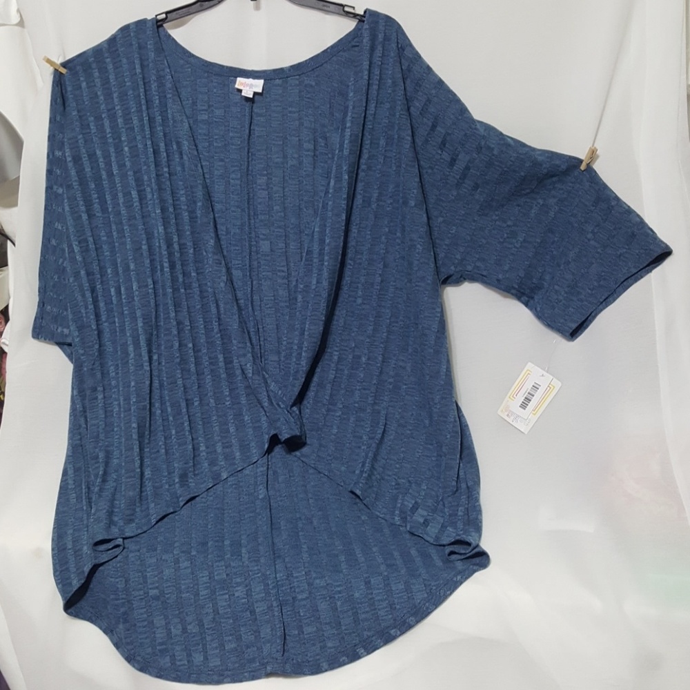 LULAROE LINDSAY BRAND NEW WITH TAGS. SUPER CUTE.